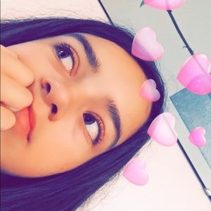 Meet your Posher, Daniela